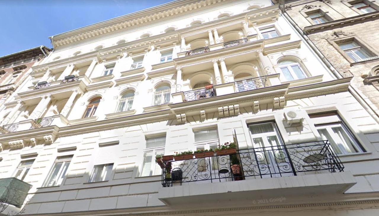 V57 Apartment Oktogon Budapeste Exterior foto